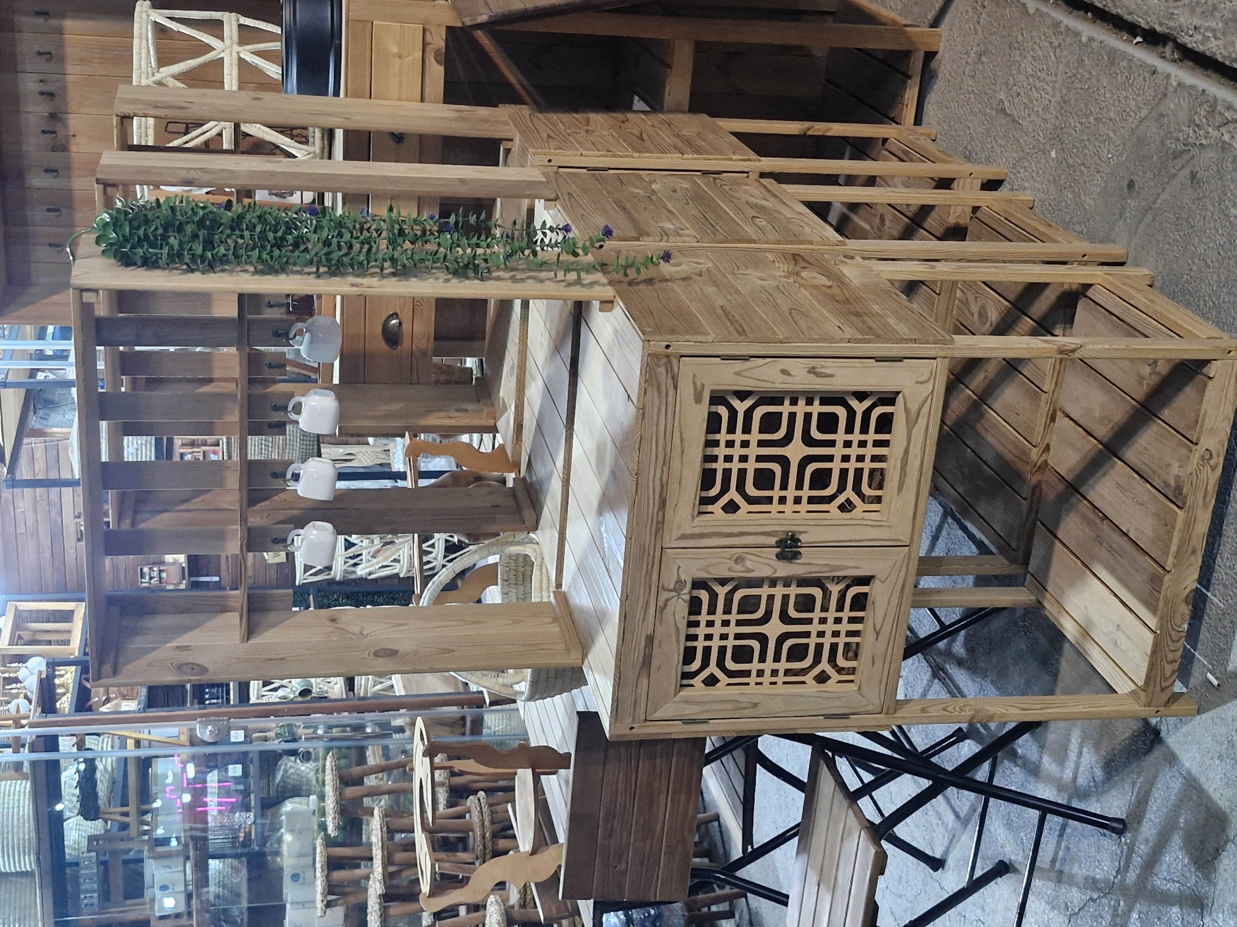 کافه بار چوبی بوفه دار